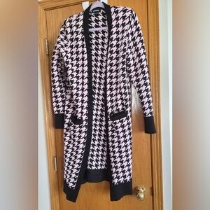 Express Pink and Black Houndstooth Knit Cardigan